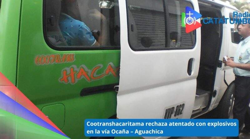 Buseta de servicio público de la empresa Cootranshacaritama, sufrió daños tras atentado perpetrado por el ELN / Foto: Cootranshacaritama LTDA
