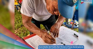 Caciques del pueblo Motilón Barí firmaron la minuta del Pacto Social para la Transformación Territorial del Catatumbo / Foto: ANT
