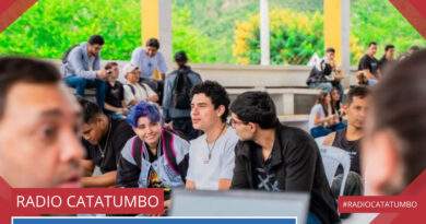 El Ministerio de Educación Nacional sigue avanzando en la entrega de más de $20.800 millones en apoyos de sostenimiento para cerca de 11.000 estudiantes de los 13 municipios que integran la región del Catatumbo / Foto: Mineducación