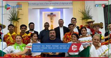 Parroquia San Rafael Arcángel reconoce a monseñor Orlando Olave por sus dos años de labor pastoral