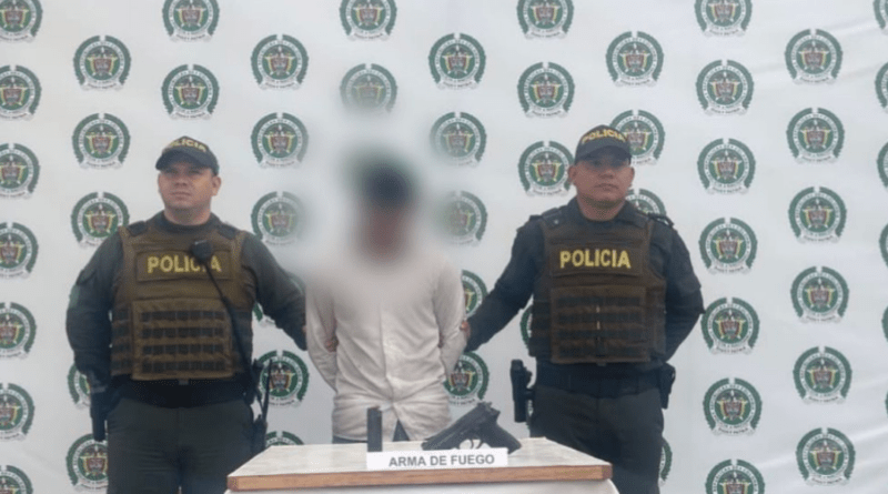 La Policía Nacional en Norte de Santander a través del personal adscrito al Modelo Nacional de Vigilancia Comunitaria por Cuadrantes de la Estación Ocaña, realizó la captura en flagrancia de una persona de sexo masculino, por el delito de fabricación, tráfico y porte de armas de fuego.