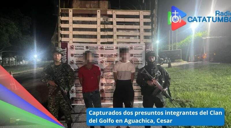 Los dos capturados fueron interceptados por tropas del Batallón Ricaurte cuando transportaban el combustible en camiones adaptados con compartimientos ocultos / Foto: Ejército Nacional