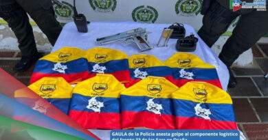 Material de guerra e intendencia pertenecientes al Frente 33 de las FARC-EP / Foto: Policía Nacional