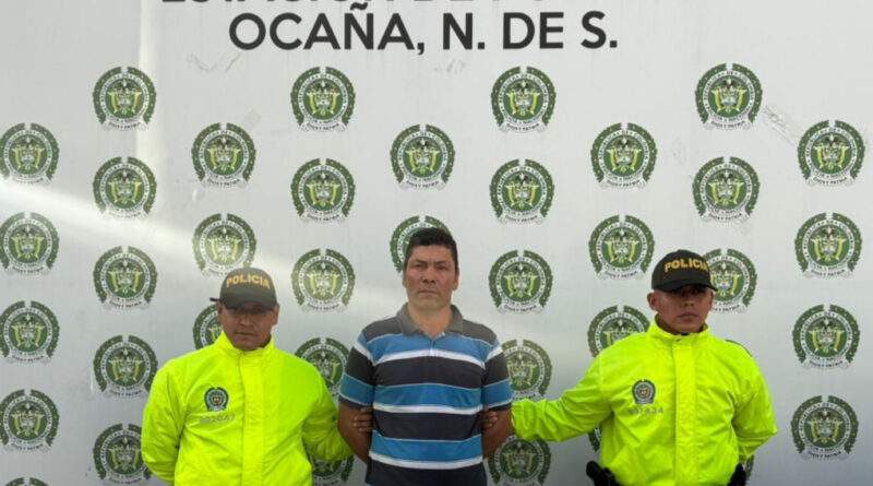La Policía Nacional capturó a un ciudadano señalado de ser el presunto responsable del homicidio de Jhon Jairo Orozco Molina ocurrido en el mercado público de Ocaña, Norte de Santander / Foto: Policía Nacional