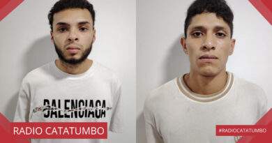 Fueron capturados Juan Pablo Manco, alias “El Paisa”, y Sebastián Camilo Manco, alias “Mou”, en el barrio Santa Clara de Ocaña, Norte de Santander / Foto: Suministrada