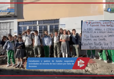 Estudiantes y padres de familia suspenden actividades en escuela de San Calixto por falta de docentes.